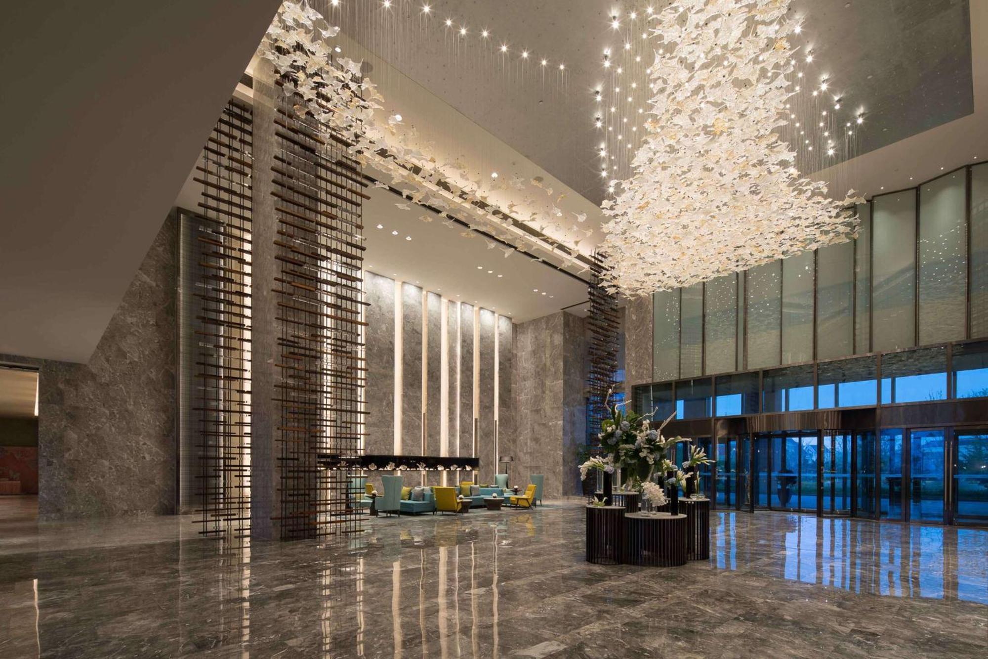 Doubletree By Hilton Qingdao Oriental Movie Metropolis Hotel Exterior photo